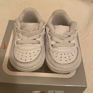 Infant Nike Air Force size 1